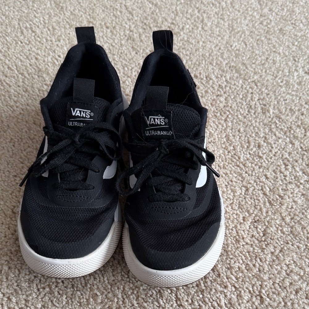 Vans UltraRange Black and White Sneakers